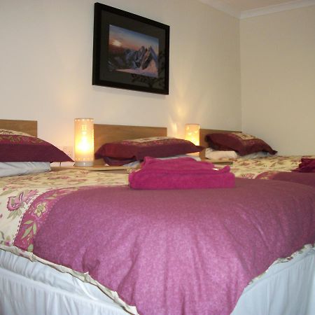 Forest View Guest House คินลอคคลีเวน ภายนอก รูปภาพ