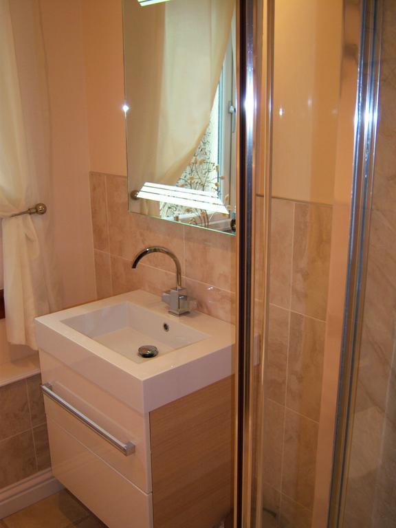 Forest View Guest House คินลอคคลีเวน ภายนอก รูปภาพ