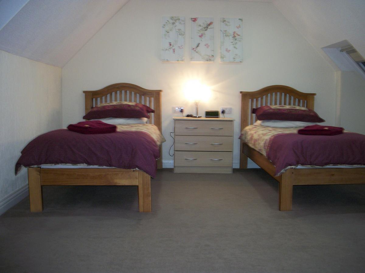 Forest View Guest House คินลอคคลีเวน ภายนอก รูปภาพ